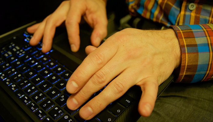 辅助神器“财神十三张小程序怎样才能有好牌”开挂(透视)辅助教程