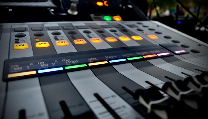 辅助神器“闲逸碰胡辅助神器”(透视)其实确实有挂